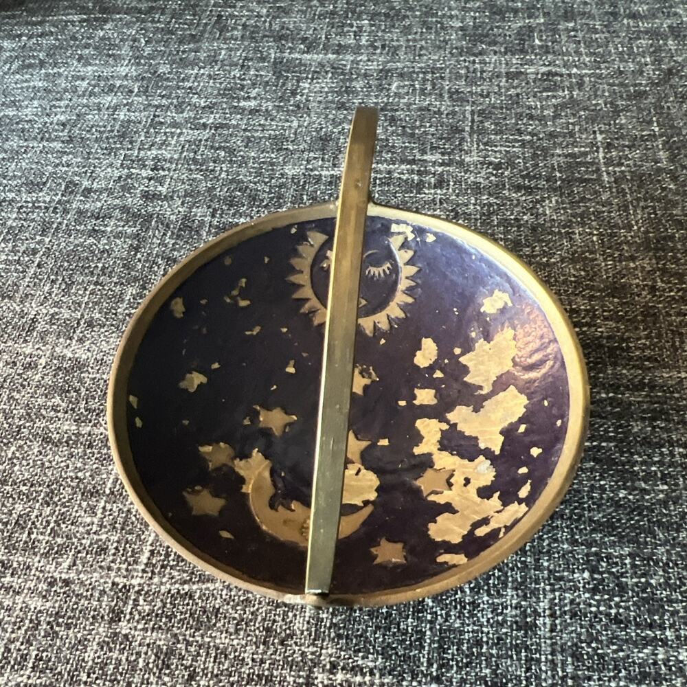 Vintage Celestial-Themed Trinket Basket Made of Enameled Brass READ - Picture 2 of 5
